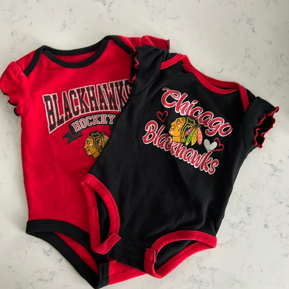 NHL Chicago BLACKHAWKS Hockey red and black onesies 6-9month. 2 pieces